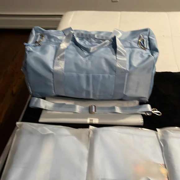 Power blue brand new duffel bags so cute - Picture 5 of 9